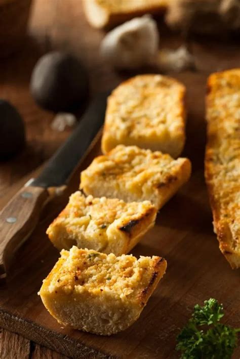 Pioneer Woman Cheesy Bread Table For Seven