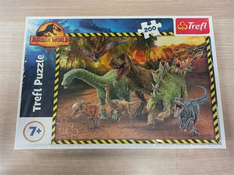 OUTLET Jurassic World Puzzle 200 elementów Dinozaury z Parku Jurajskie