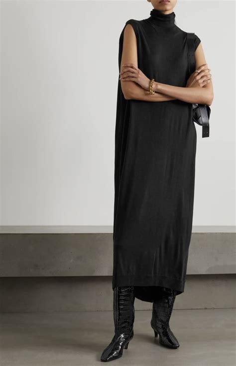 Toteme Elin Kling Long Dress Maxi Dress Slicked Back Hair Wool