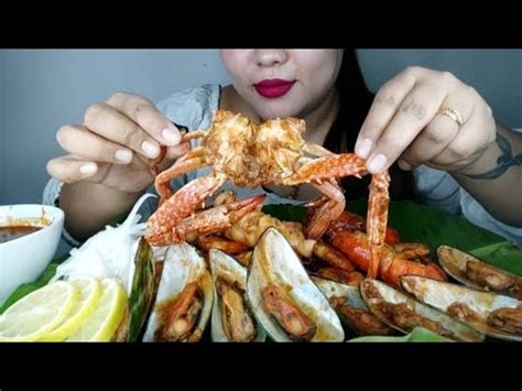 ASMR Seafood Boil Crab Mussels Shrimp Squid MUKBANG Asmr Mukbang