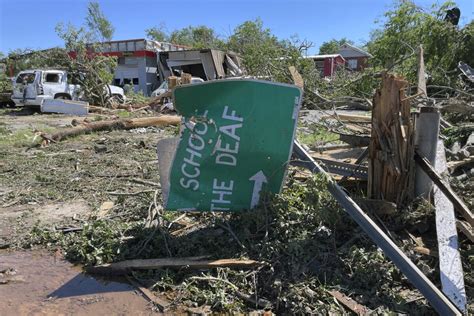 Oklahoma Towns Hard Hit By Tornadoes Begin Long Cleanup After 4 Killed