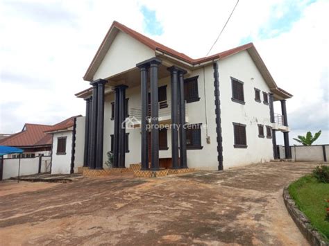 For Sale Bedrooms Kwanwoma On Ahodwo Sokoban Road Kumasi