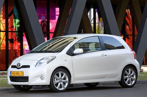 Kenteken Check 40 PGL 2 TOYOTA YARIS AutoWeek