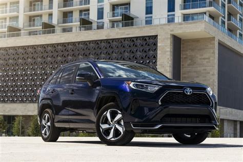 Toyota RAV4 Prime SE vs. XSE: What's the Difference?