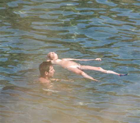 Amateur Exhibitionists Porn Pictures XXX Photos Sex Images