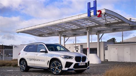 Bmw Brings A Revolutionary Fleet Of Hydrogen Vehicles To Our Roads