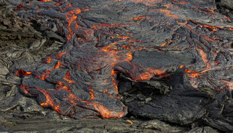 Seismology | A unique opportunity: volcanologists chase a spectacular ...