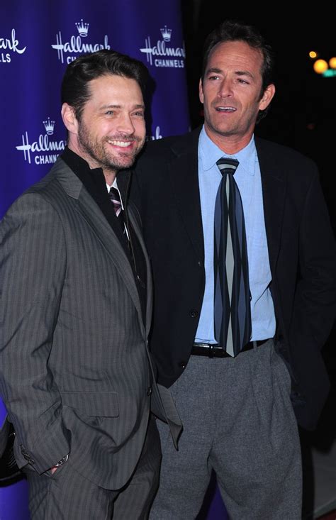 Jason Priestley And Luke Perry Homoerotic Scenes Video Huffpost