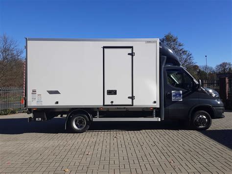 Wynajem Iveco Daily Ch Odnia Izoterma Kontener Ep L Sk Siemianowice