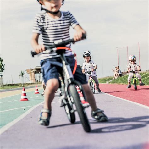 Balance Bike Sizing and Buying Guide for Parents | JUMPSTARTBIKES