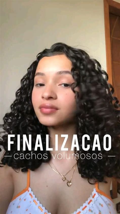 Finalização para cachos volumosos em 2024 Finalização cabelo