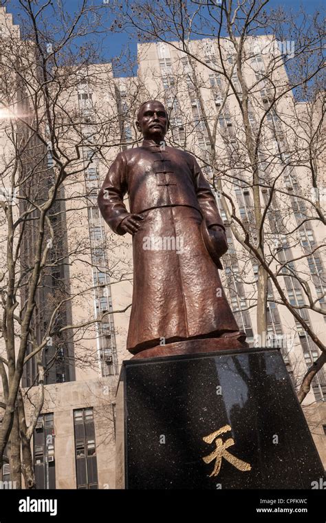 Dr Sun Yat Sen Statue Columbus Park Chinatown Nyc Stock Photo Alamy