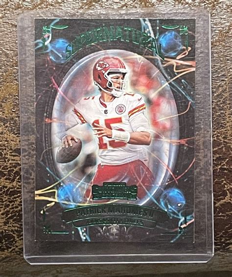 2022 Panini Contenders Supernatural Emerald SN PMA Patrick Mahomes