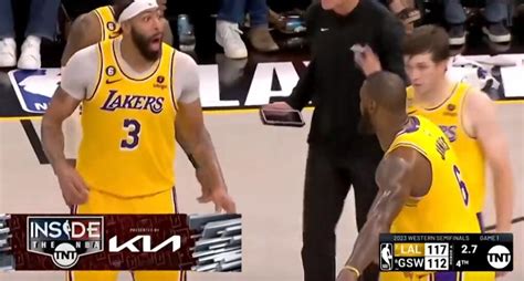 Nba 【影片】「詹教頭」上線！詹姆斯指揮一眉哥防空氣，後者一臉懵照做，隨後柯瑞竟出現在他面前！ 黑特籃球 Nba新聞影音圖片分享社區