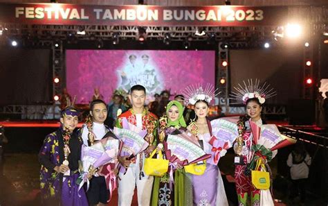 Berikut Daftar Pemenang Lomba Fashion Show Benang Bintik Kalteng