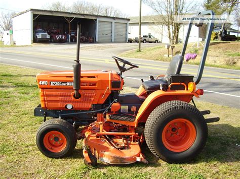 Kubota B 7200 Hst 4 X 4 Mower Tractor