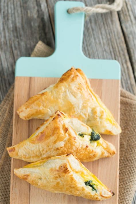 Spinach Puffs With Feta