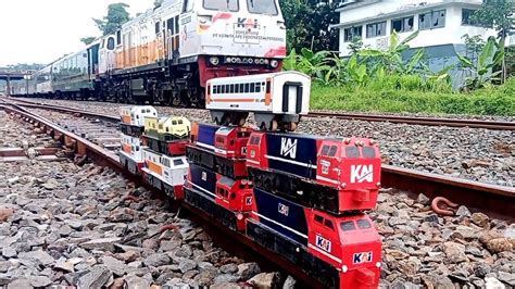 Drama Mencari Dan Menemukan Banyak Kereta Api Kayu Lokomotif Railking