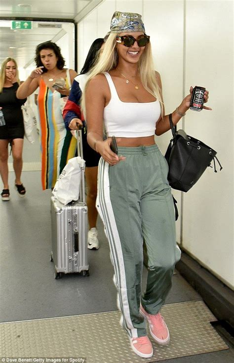 Stylish Maya Nailed Airport Chic For Her Journey To The Destination