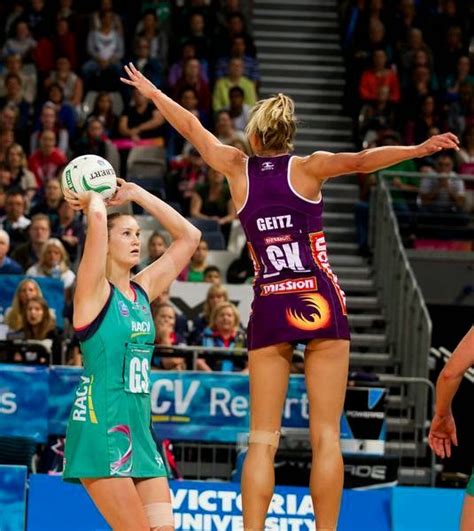 Her Calves Muscle Legs Fetish: Laura Geitz Netball Calves - set 1