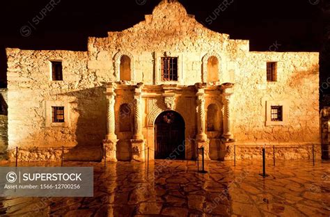 The Alamo at night, San Antonio, Texas, USA - SuperStock