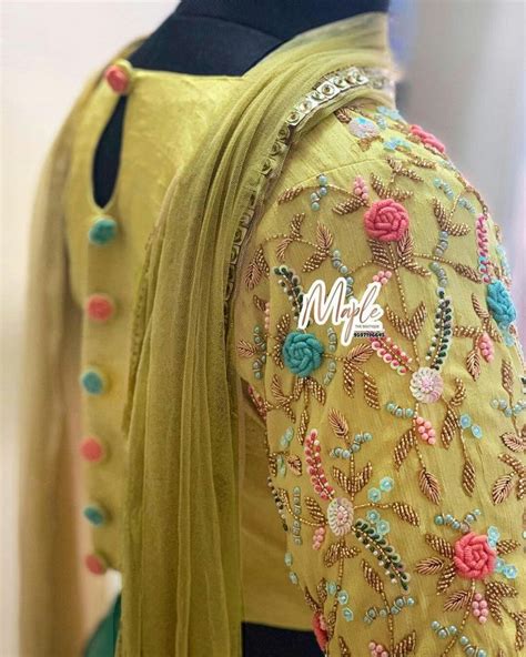 Pin By Kajal Valekar On Embroidery Blouse Hand Designs Hand Work