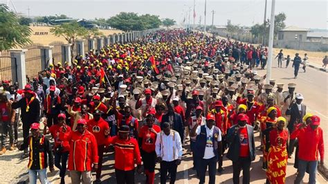 Mpla No Cuito Cuanavale Marcha Para Saudar O Ix Congresso Ordin Rio Da