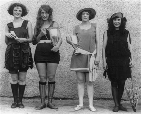 Women S Fashions Of The S Flappers And The Jazz Age Bellatory