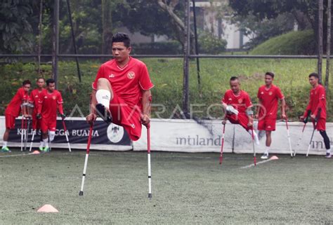 LATIHAN PERDANA TIMNAS AMPUTASI JELANG PIALA DUNIA ANTARA Foto