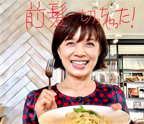 榊原郁恵さんのインスタグラム写真 榊原郁恵instagram「 梅雨明けまだでしたね〜！ 台風 が近づいてる様ですから 週末お