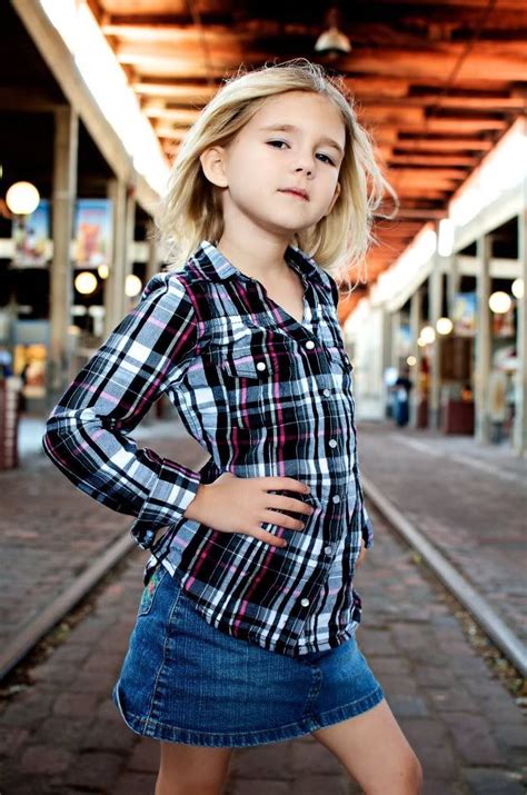 Profession Photogragher Picture Poses For 12 Year Olds Modeling Poses