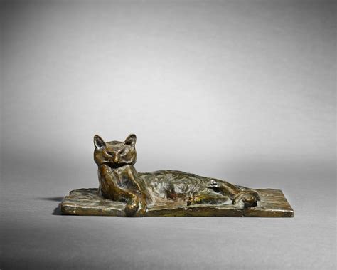 Chat couché tête à gauche Sladmore Life in Bronze 2022 Sotheby s