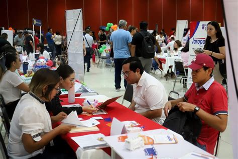 G Mez Palacio Ofertan Vacantes A J Venes En Feria De Empleo Grupo