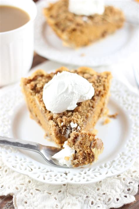 Walnut Streusel Pumpkin Pie