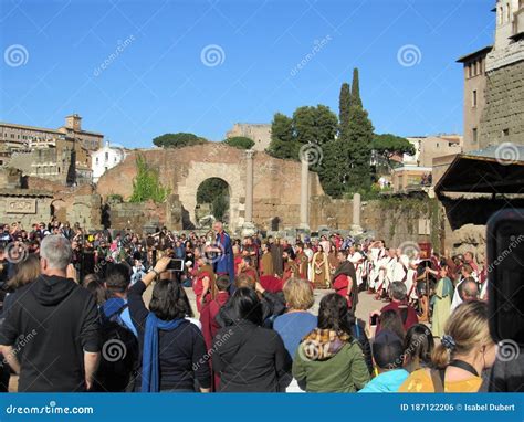 Reenactment of Julius Caesar`s Funeral in the Roman Forum Editorial ...