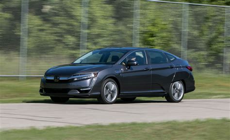 Honda Clarity Reviews | Honda Clarity Price, Photos, and Specs | Car ...