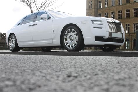 ROLLS ROYCE GHOST - Limo Hire Manchester