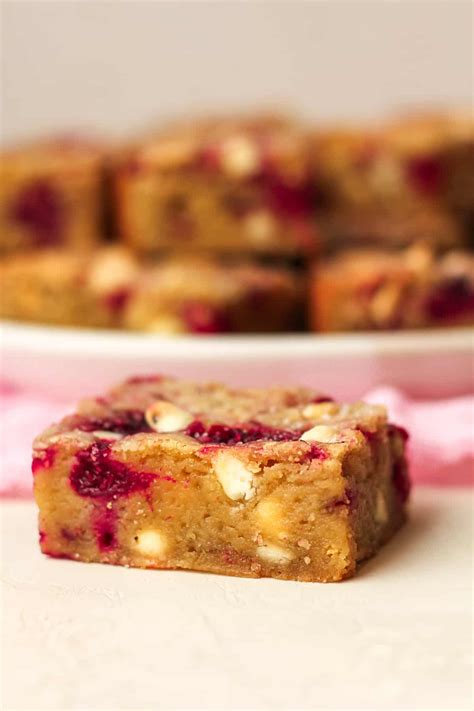 White Chocolate And Raspberry Blondies Suebee Homemaker