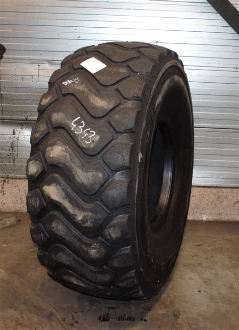 23 5R25 USED MICHELIN XHA2 195A2 L 3 TL 15MM 41 REGROOVED COSM REP