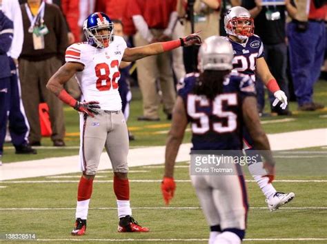 Mario Manningham Of The New York Giants Signals First Down After News Photo Getty Images