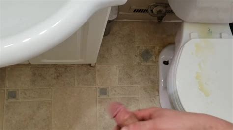 バスルーム全体に放尿 Pornhub Gay