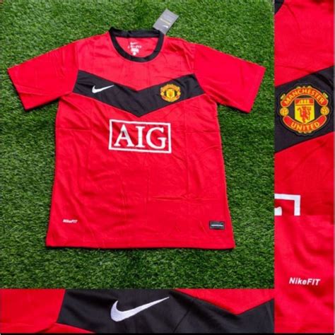 Jual Jersey Retro Manchester United Merah V Hitam Di Dada