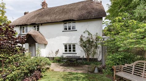 10 Airbnb cottages in the UK for a cosy weekend away | House & Garden