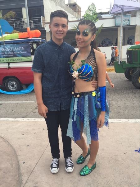 3 Hot Sexy Denisse Paez Bikini Pics