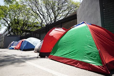 Así Está El Campamento De Fans De Taylor Swift Que Esperan Por El Debut De La Cantante En