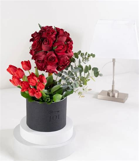 Triple Red Flower Arrangement In Riyadh Joi Ts