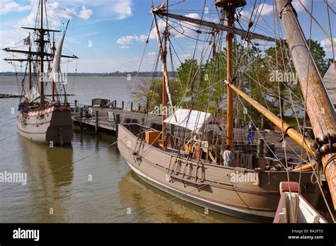 Jamestown Settlement Ships Moored On The James River Stock Photo Alamy