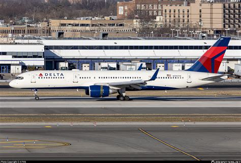 N705TW Delta Air Lines Boeing 757 231 WL Photo By X PAN ID 1496109