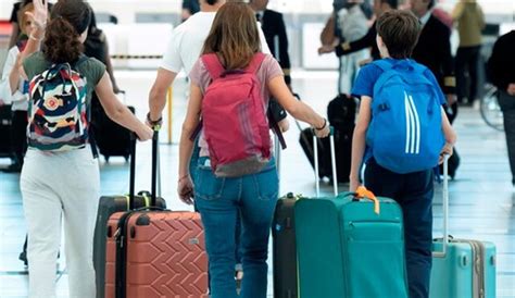 Congreso Aprueba Que Menores De Edad Viajen Al Extranjero Con