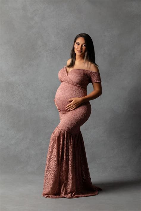 Sweetheart Neckline Maternity Dress Fitted Maternity Dress